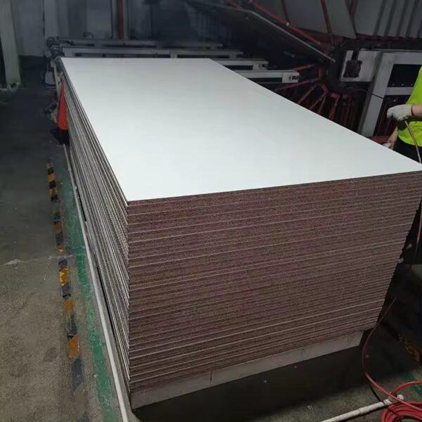 18mm plain chipboard Chip Board